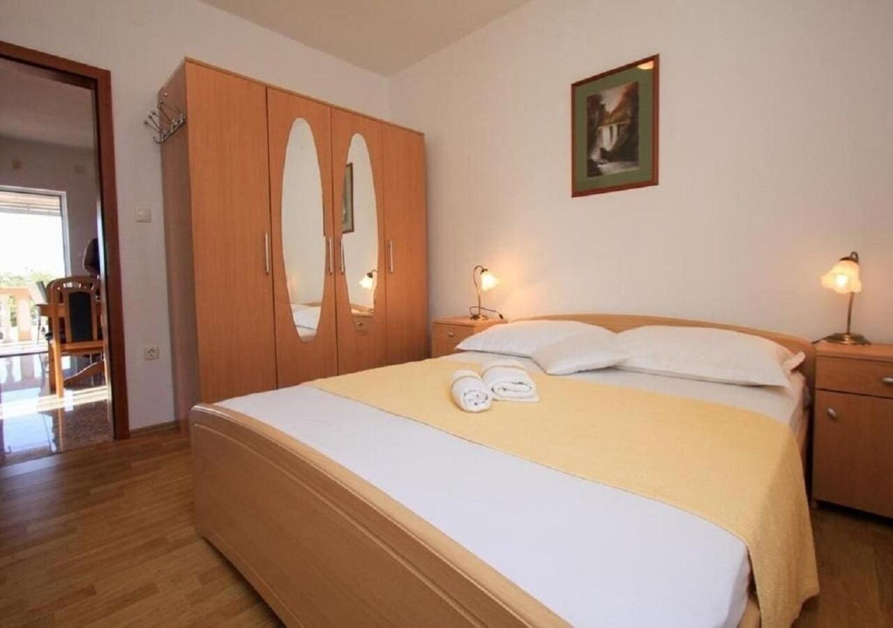 Apartments Ana Sukošan エクステリア 写真