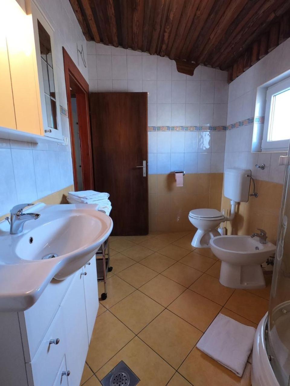 Apartments Ana Sukošan エクステリア 写真