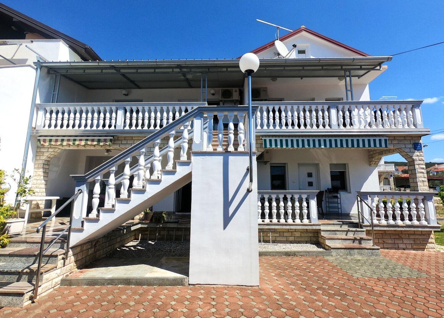 Apartments Ana Sukošan エクステリア 写真