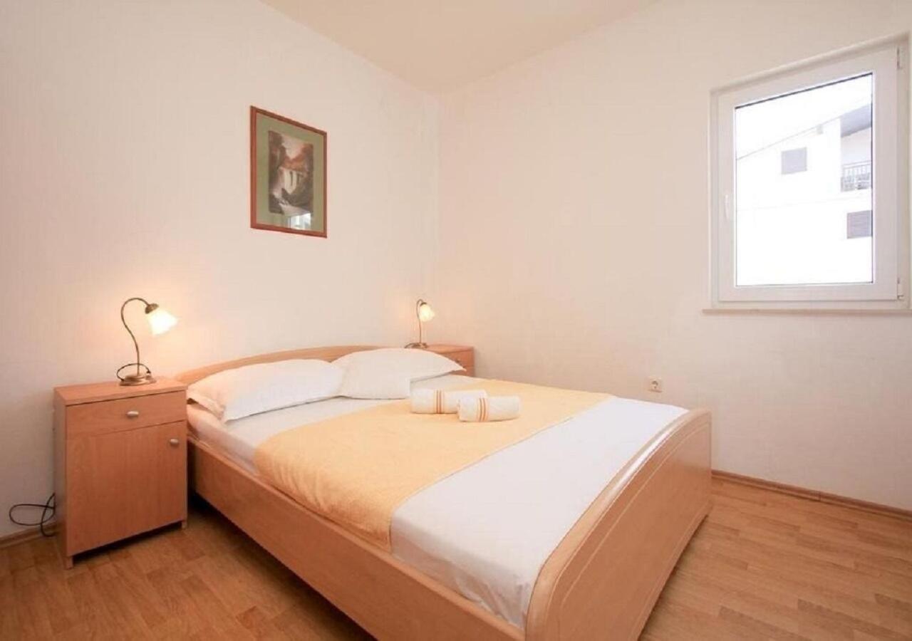Apartments Ana Sukošan エクステリア 写真