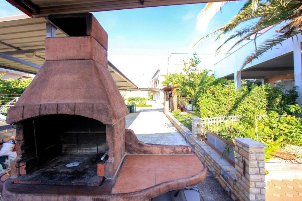 Apartments Ana Sukošan エクステリア 写真
